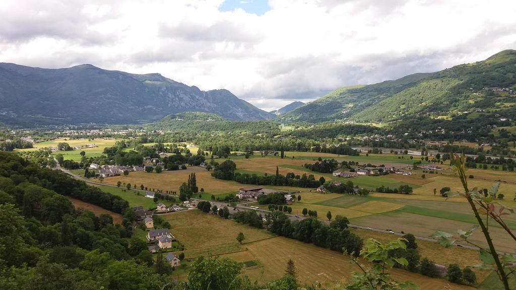 Les Rochers Saint-Savin  Exterior photo